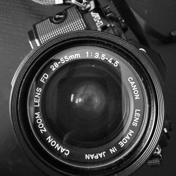 Canon A-1 + Canon 28-55 f/3.5-4.5. Film Camera Kit + Canon 70-150mm. Flash, Case - Picture 6 of 12